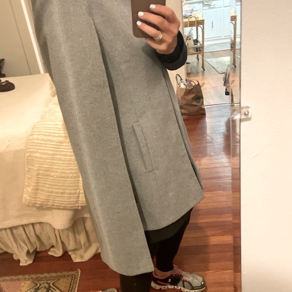 Cape Jacket - Picture 4 of 8